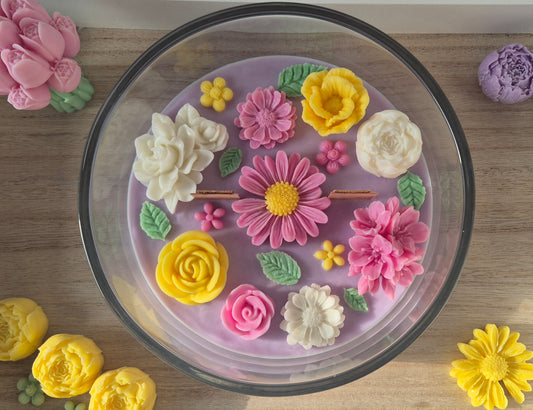 „Wiosenny Ogród” – sojowa świeca kwiatowa w szkle